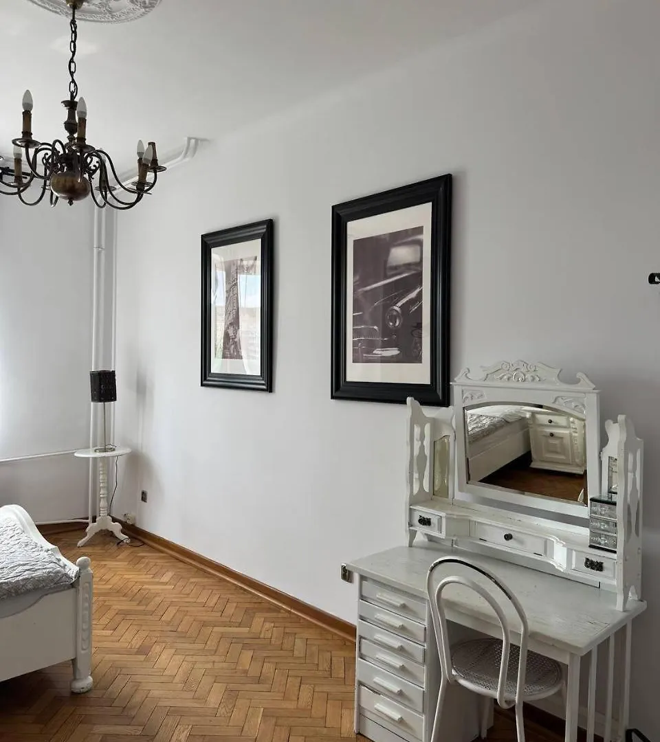Citystay Chmielna Varşova 0*,  Polonya