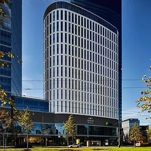 4* Otel Crowne Plaza - - The Hub By Ihg