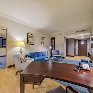 5* فندق إنتركونتيننتال وارسزاوا